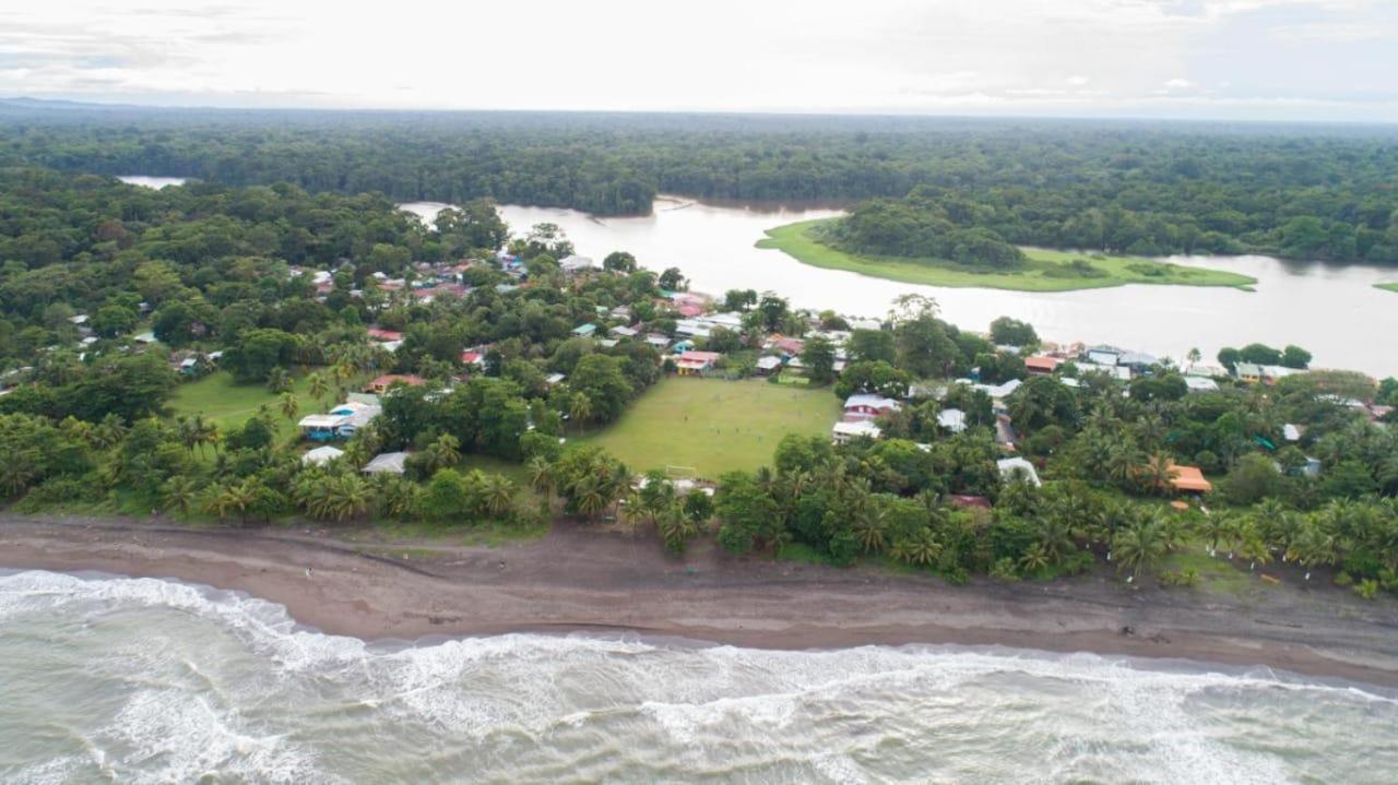 casa chilamates Tortuguero Bagian luar foto