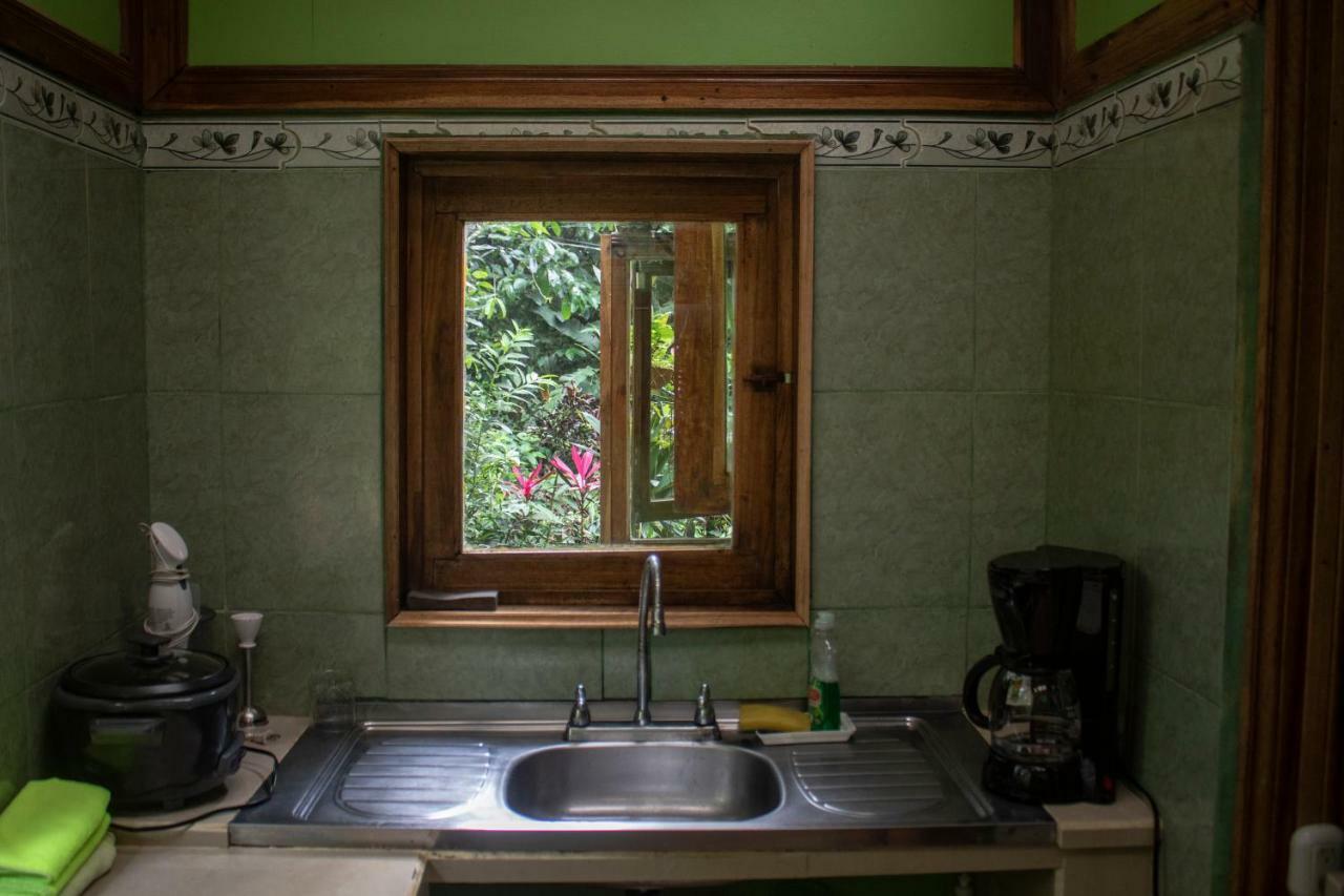 casa chilamates Tortuguero Bagian luar foto
